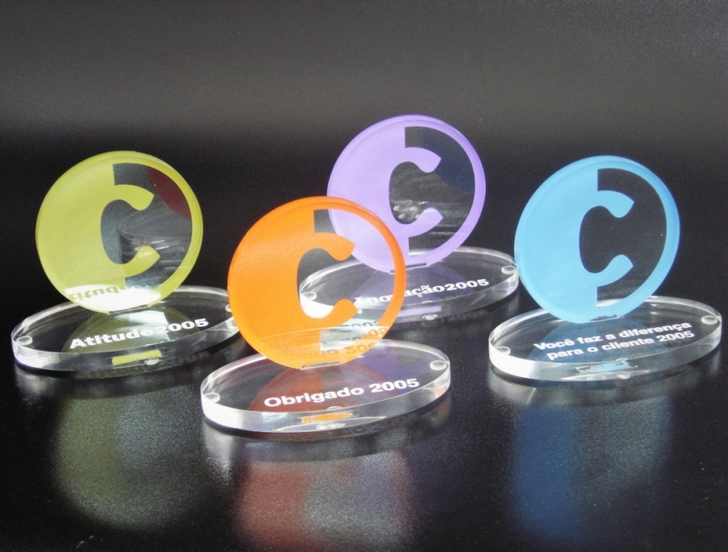 Troféu em Acrílico Transparente em Mairiporã - Troféu de Acrílico para Personalizar Troféu em Acrílico Transparente em Mairiporã - Troféu de Acrílico para Personalizar