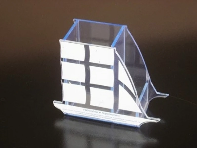 confecção de porta lápis em acrílico